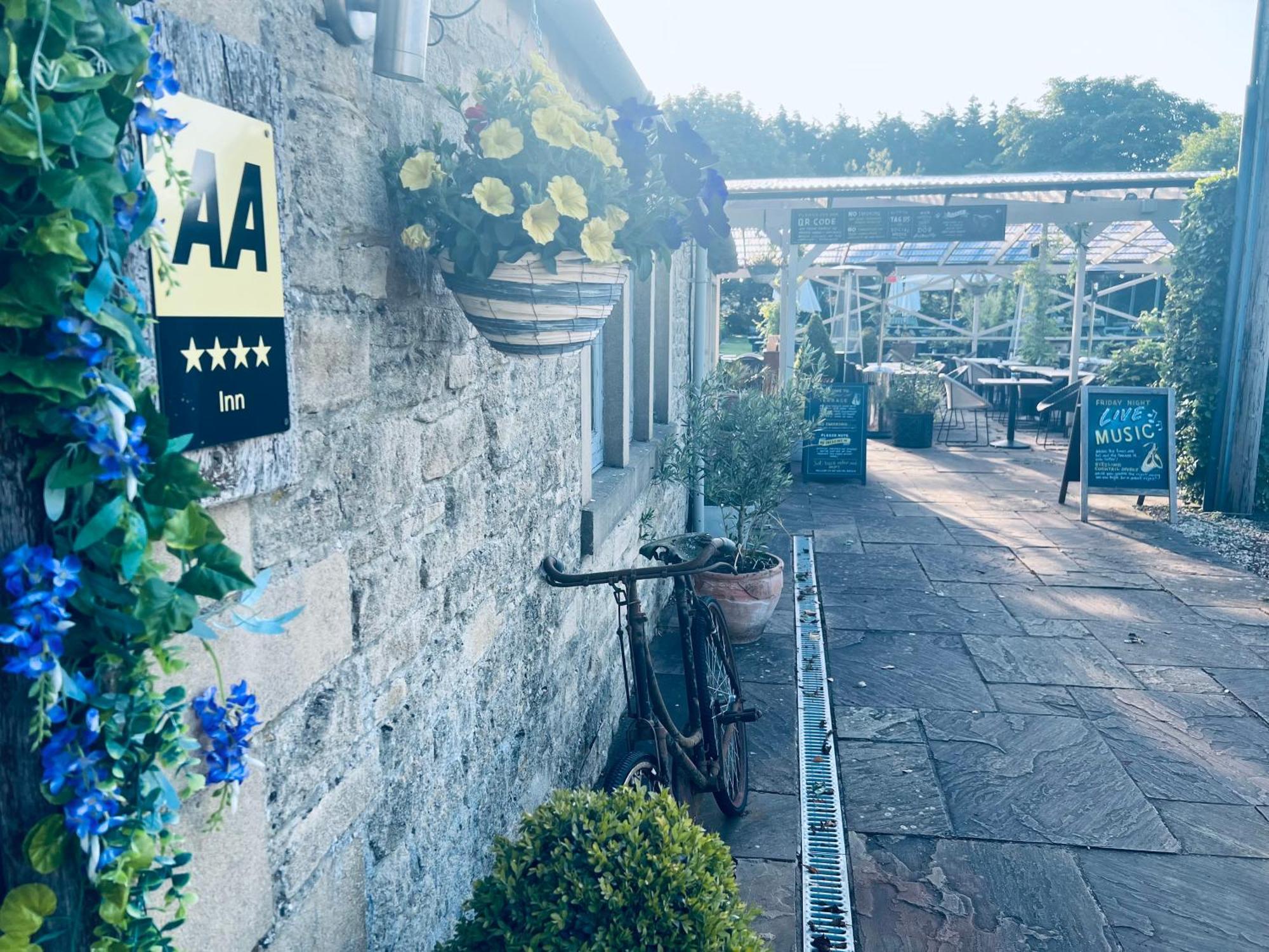Hotel The Ragged Cot Minchinhampton Zewnętrze zdjęcie