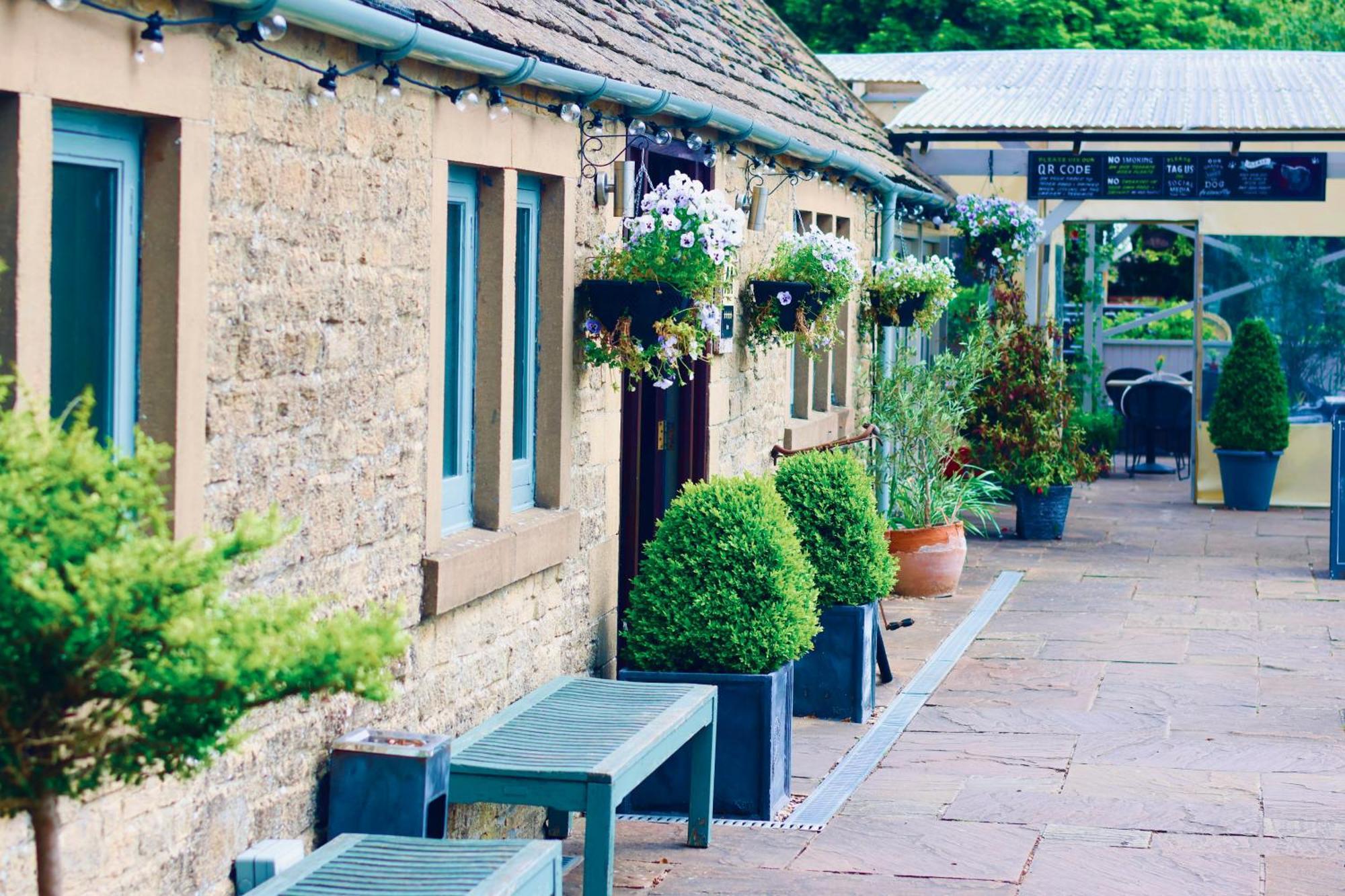 Hotel The Ragged Cot Minchinhampton Zewnętrze zdjęcie