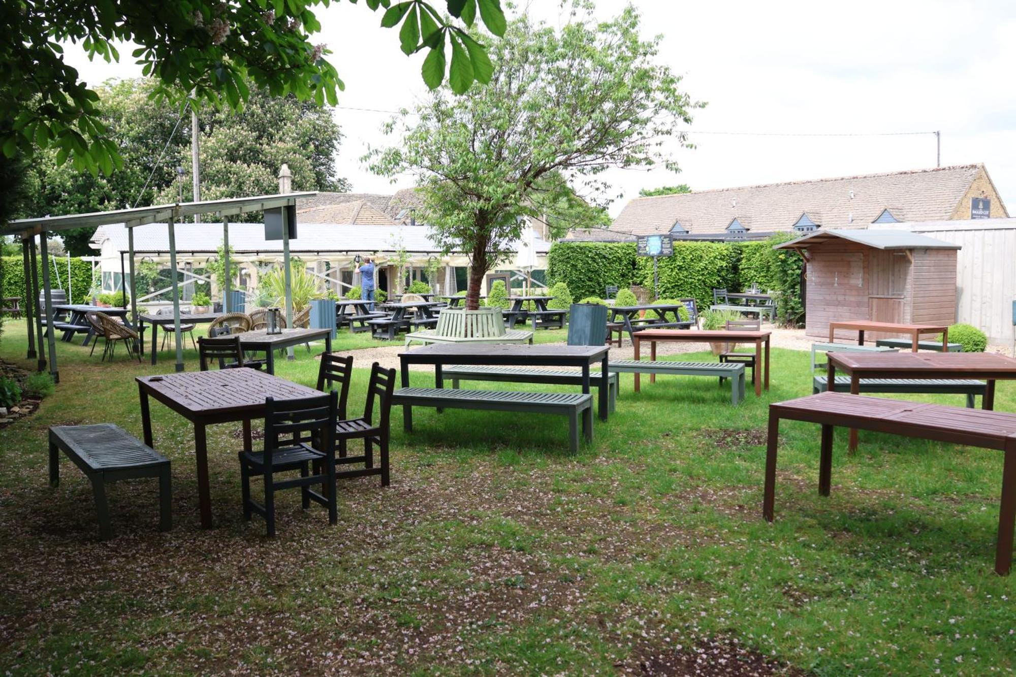 Hotel The Ragged Cot Minchinhampton Zewnętrze zdjęcie